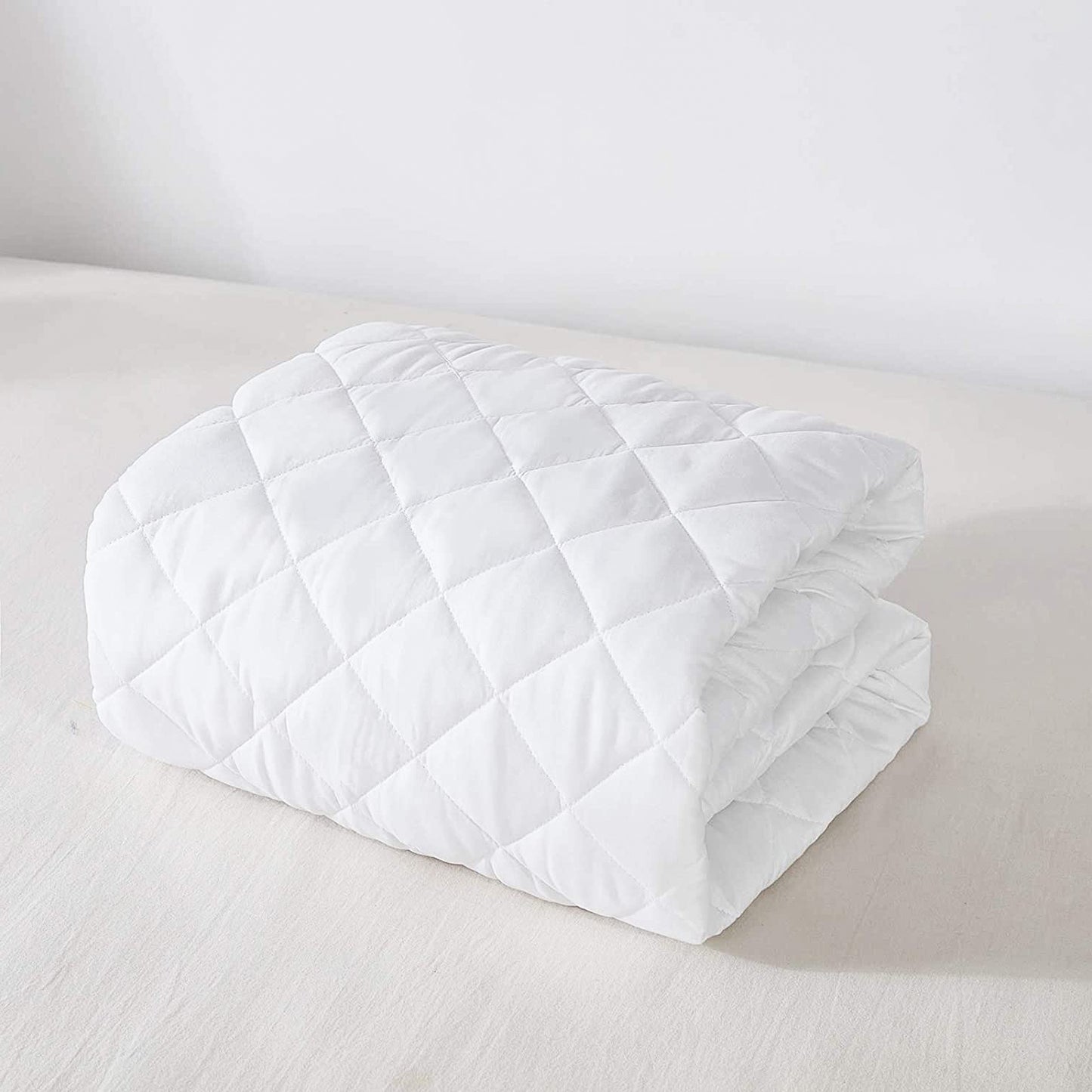 MINCOCO  Waterproof Bed Cover